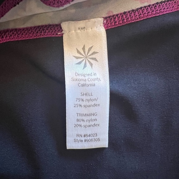 ATHLETA- Women’s Long Sleeve Workout/Running Shirt - Picture 11 of 12